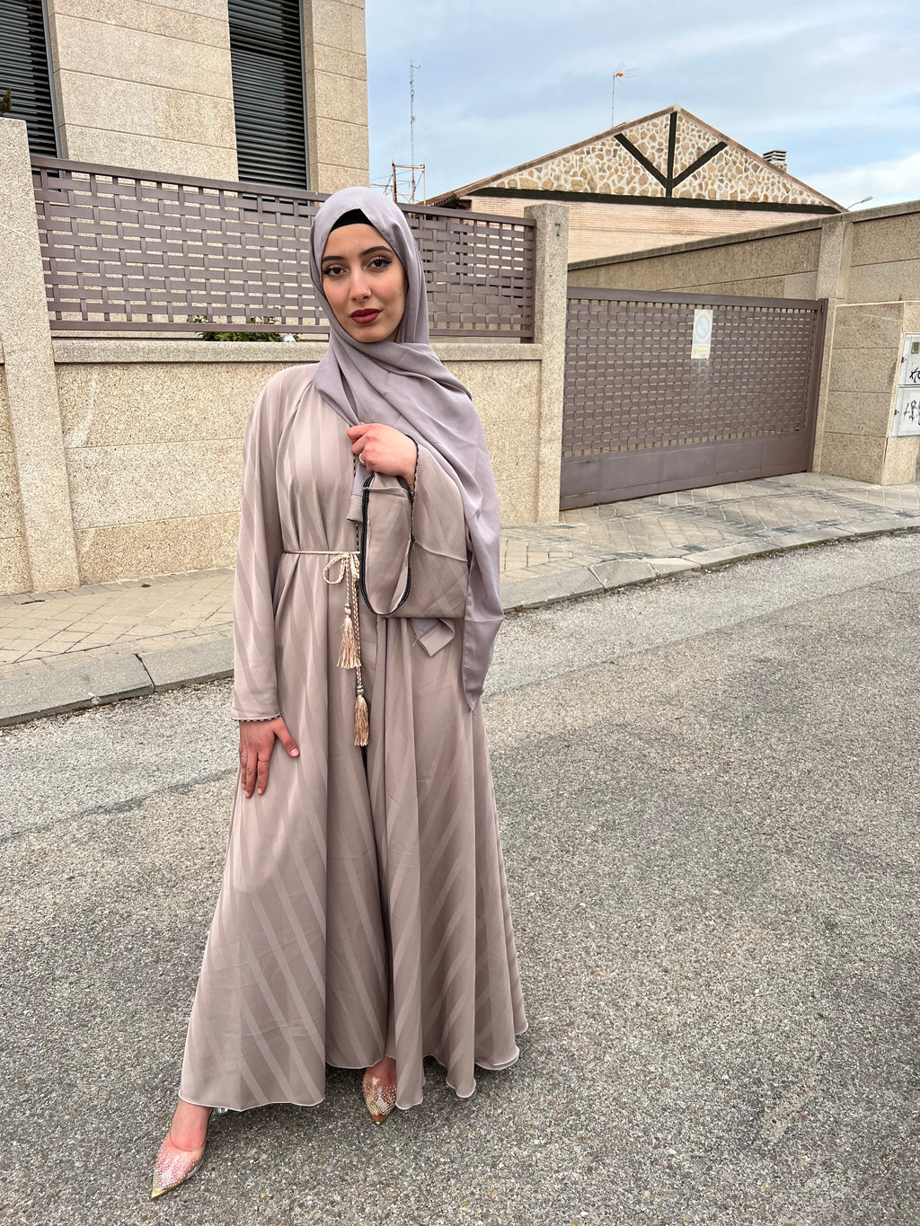 Abaya Sara