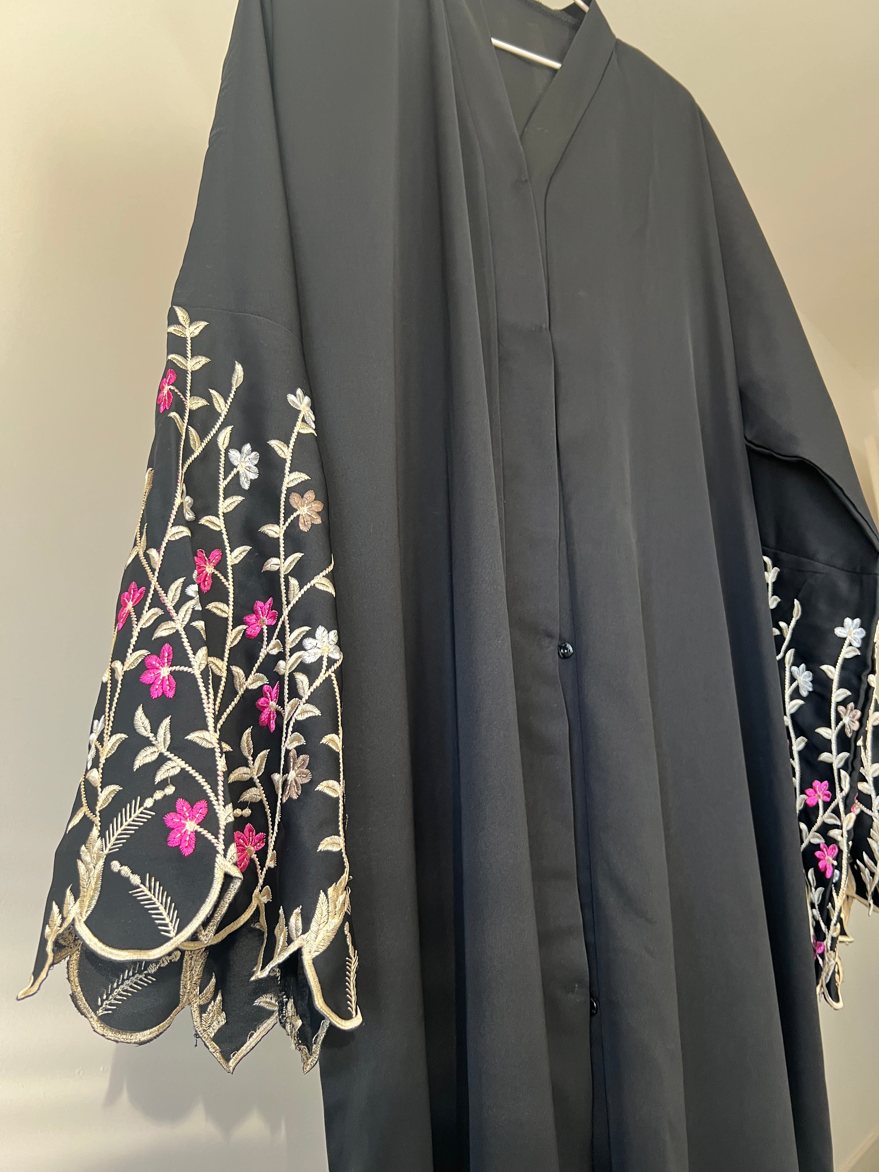 Abaya con flores 🌼